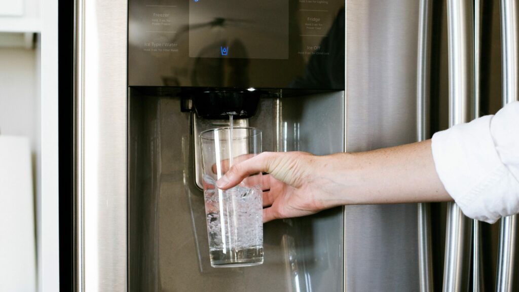 چرا باید فیلتر آب یخچال ساید بای ساید خود را تعویض نماییم؟